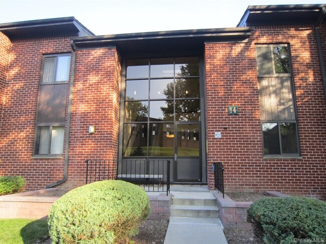 Building Photo - 14 Charles Ln Unit 1B