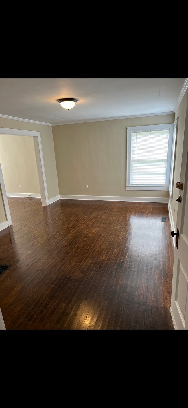 Living room - 703 Clark St Unit #1