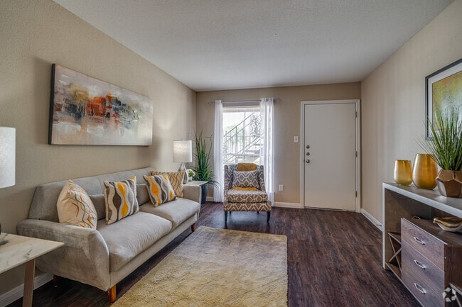 Interior Photo - Crossings at Berkley Square Rental