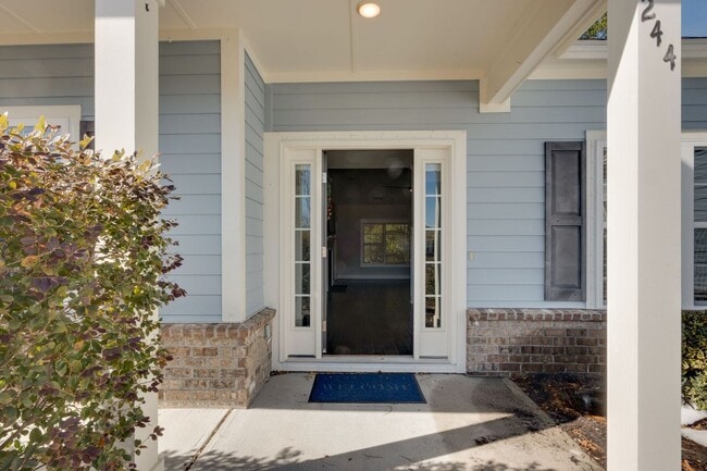 Photo - Beautiful Home in Lawton Station!