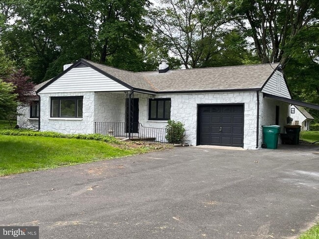 Photo - 2650 Morris Rd