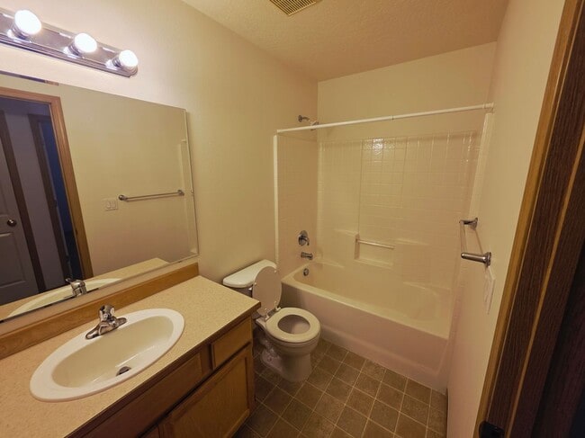 5042 W Lemonwood Ln