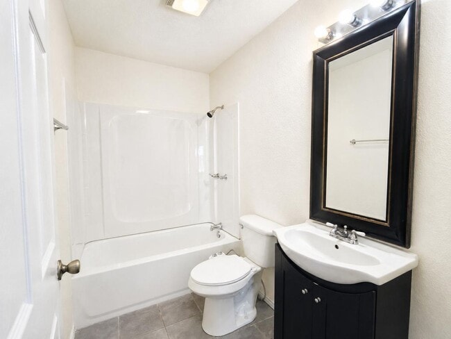 Photo - 225 St Johns St