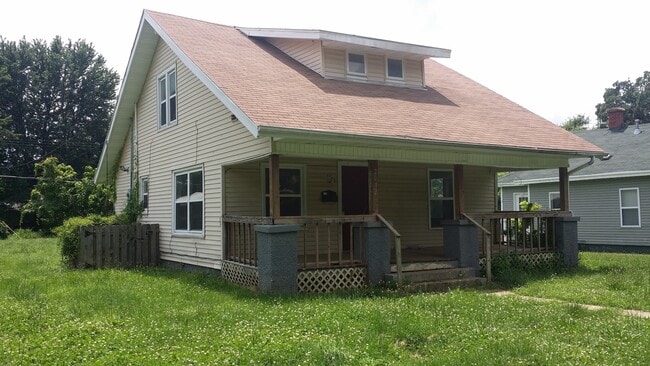 Building Photo - 4 Bedroom 1 Bath home - READY FOR YOU!