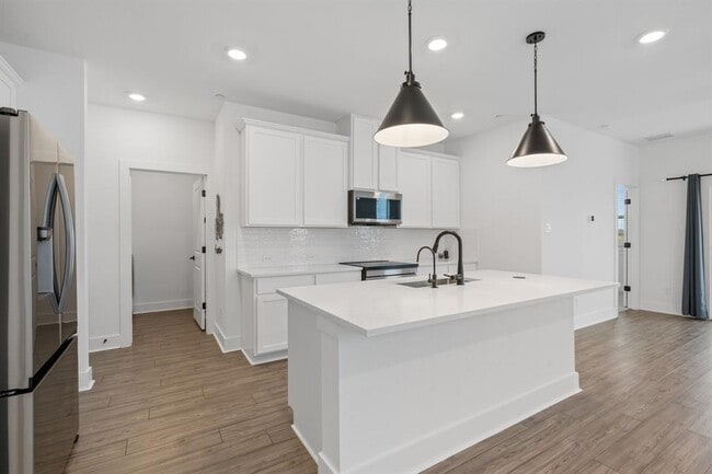 Photo - 2568 Jack Nora Wy