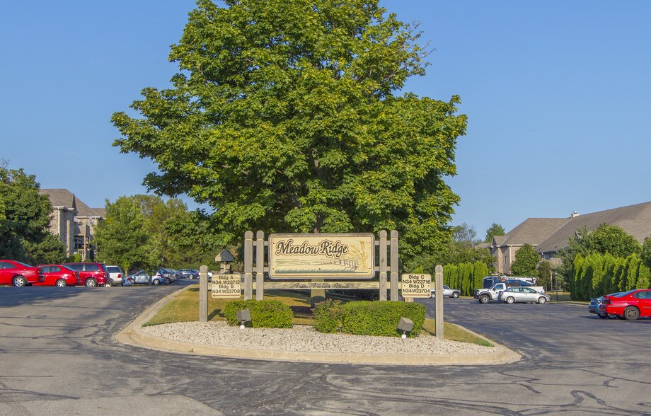 Meadow Ridge Apartments For Rent in Pewaukee, WI