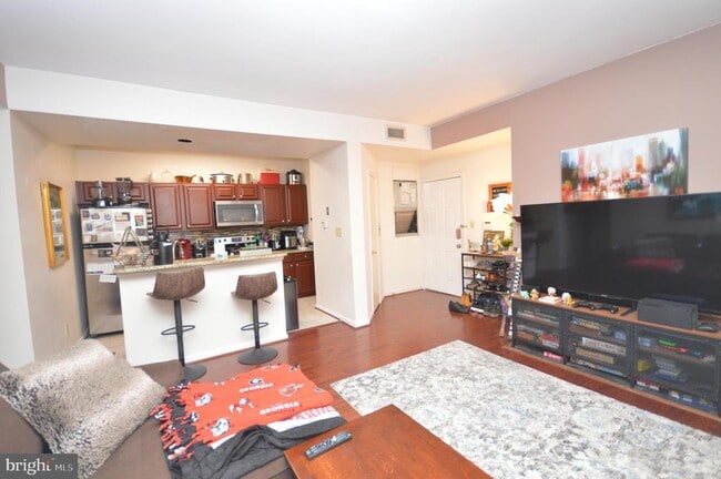 Photo - 3912 Penderview Dr Unit 525
