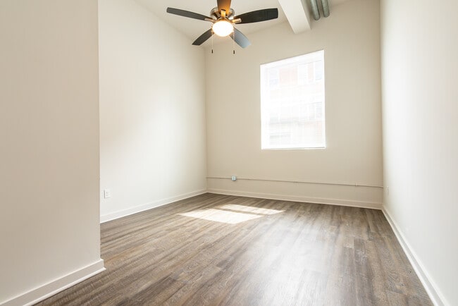 2200 Auburn