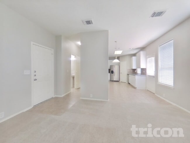 Photo - 18810 Woodbreeze Dr