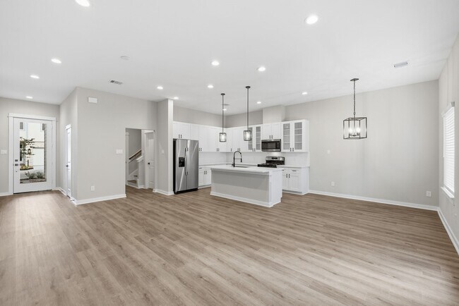 Photo - 412 Stonework Garden Ln