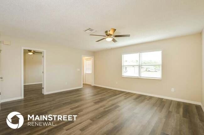 Photo - 1123 Wycliffe St
