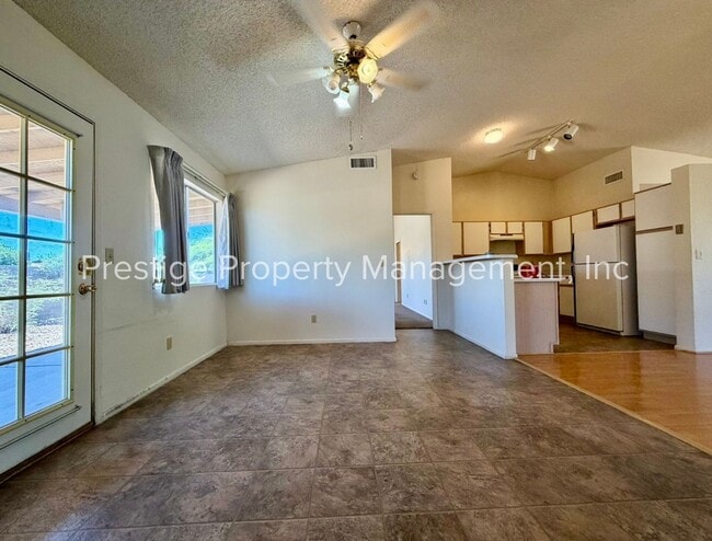 Photo - 3/2 Beautiful Rita Ranch Home With Open Design!!!