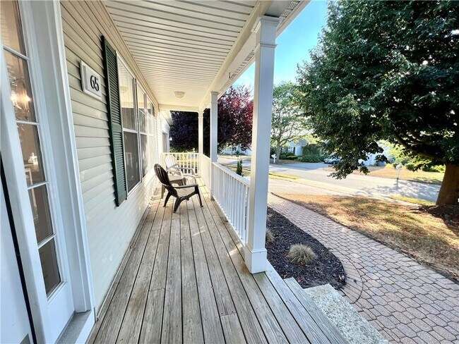 Photo - 65 Carriage Trl