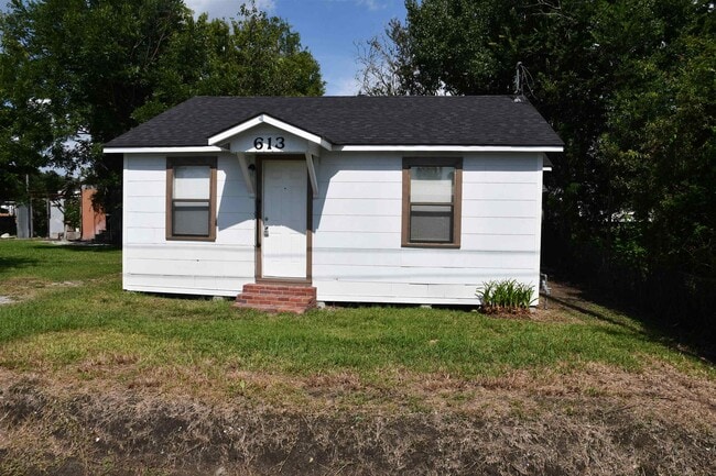 Photo - 613 Jones St Casa