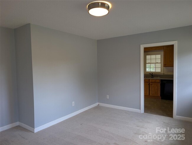 Photo - 155 Hamptons Cove Rd