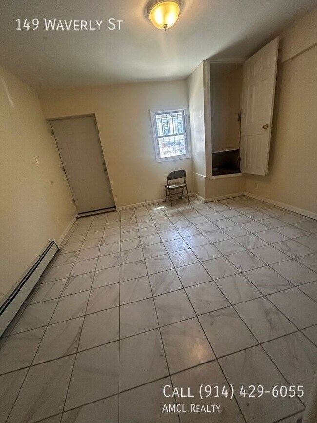 Photo - 149 Waverly St