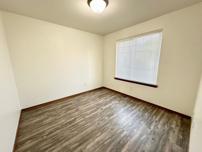 Photo - Charming 4-Bedroom Home with Large Fenced Yard and Modern Updates in Ellensburg