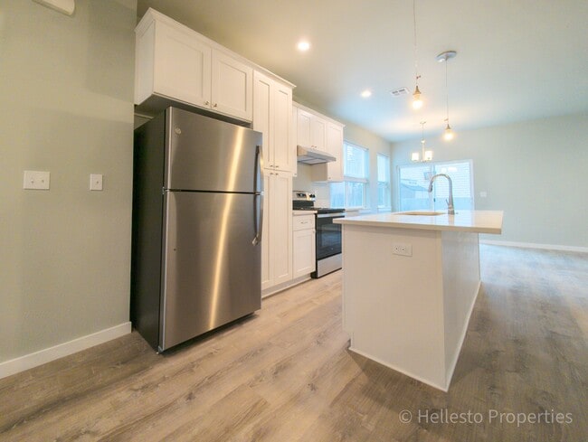 Photo - 2530 SW Coho St