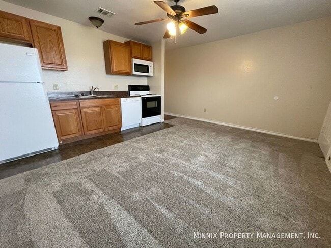 Photo - 1400 5th Ave Unidad B