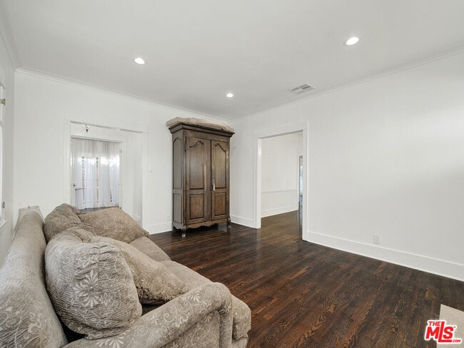 Photo - 743 N Orange Dr