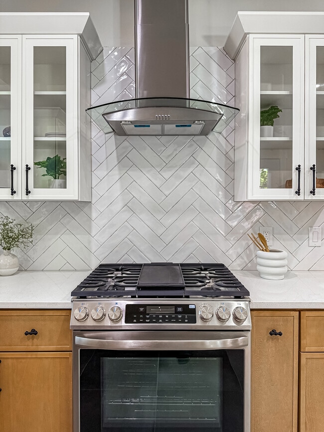 Photo - 2369 Park Ave