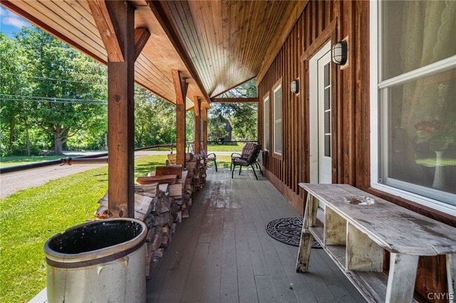 Photo - 1818 Benson Rd