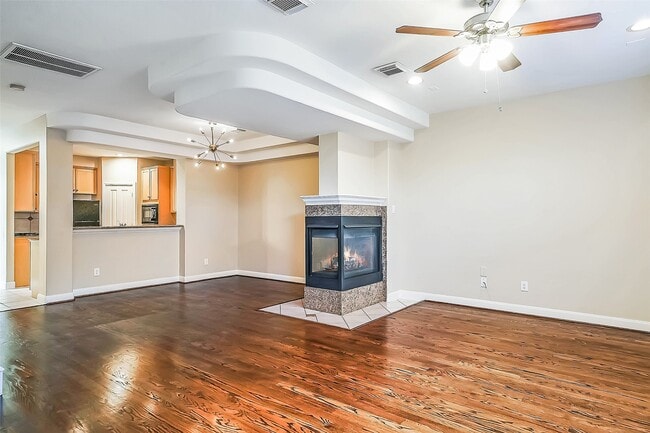 Photo - 2406 Calumet St
