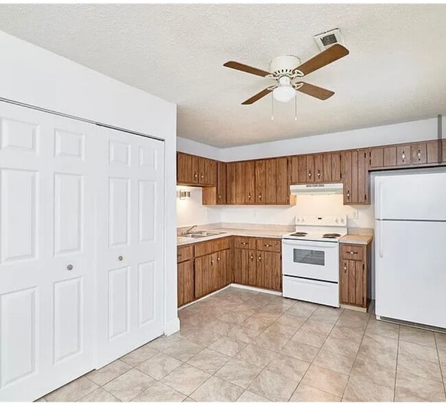 Photo - 285 Mount Everest Dr Unit D