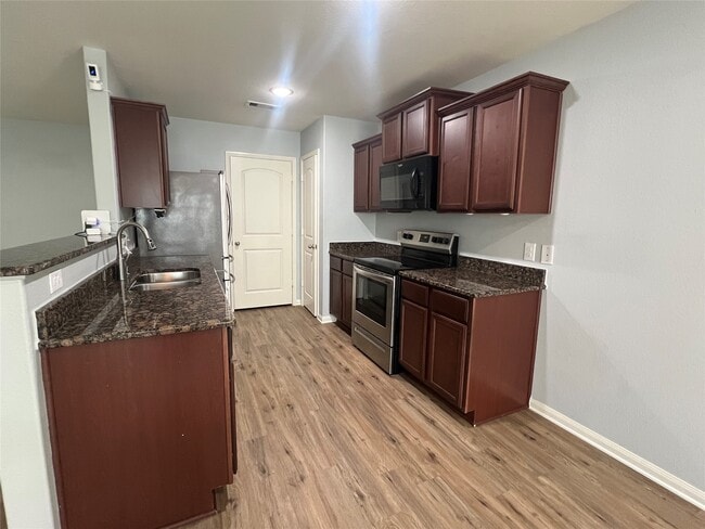 Photo - 5502 Rainbow Rd.