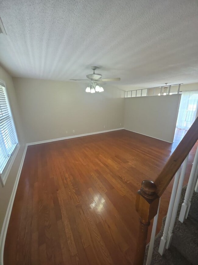 Photo - 1293 Fisk Rd