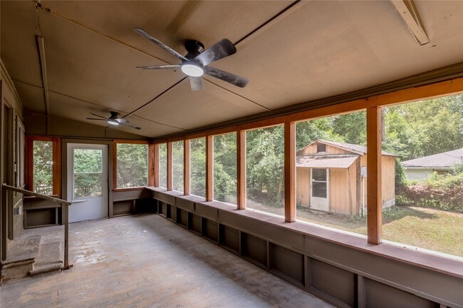 Photo - 1107 W Dogwood St