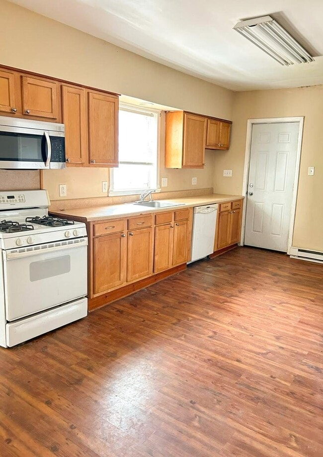 Photo - 266 S Main St Unit 2