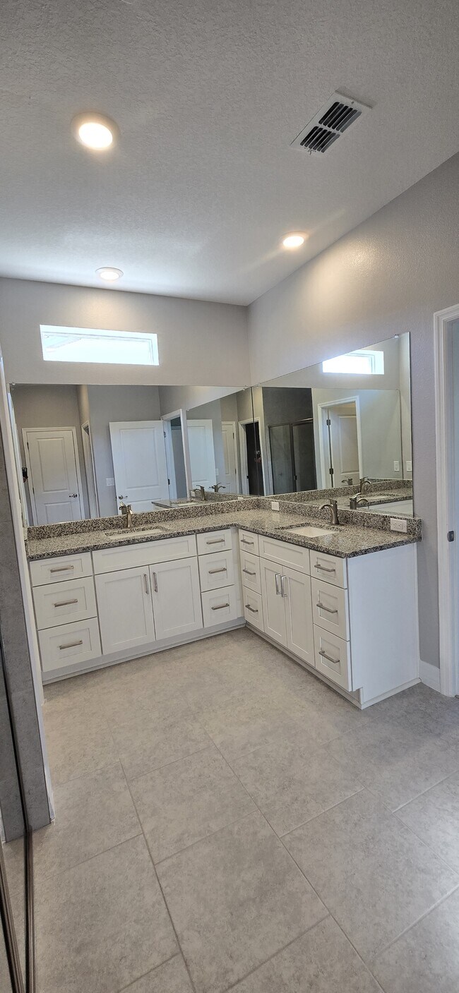 Photo - 307 Mendoza St