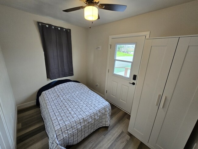 5307 Santa Margarita St