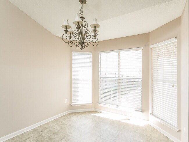 Photo - 8181 Martin Dr