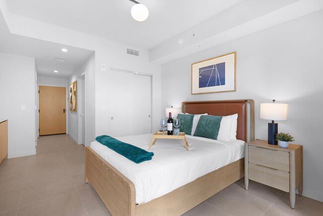 Building Photo - 601 N Miami Ave