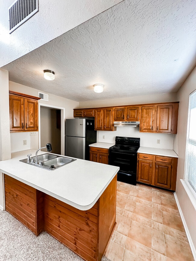 Photo - 6818 NW Willow Springs Dr