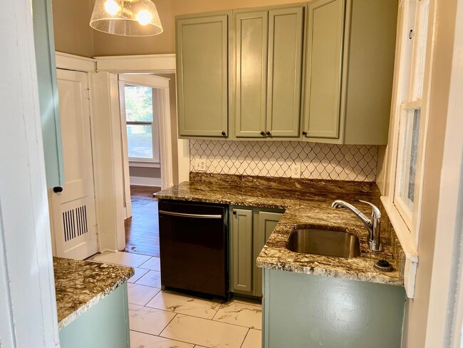 Photo - West End Charmer for Rent!