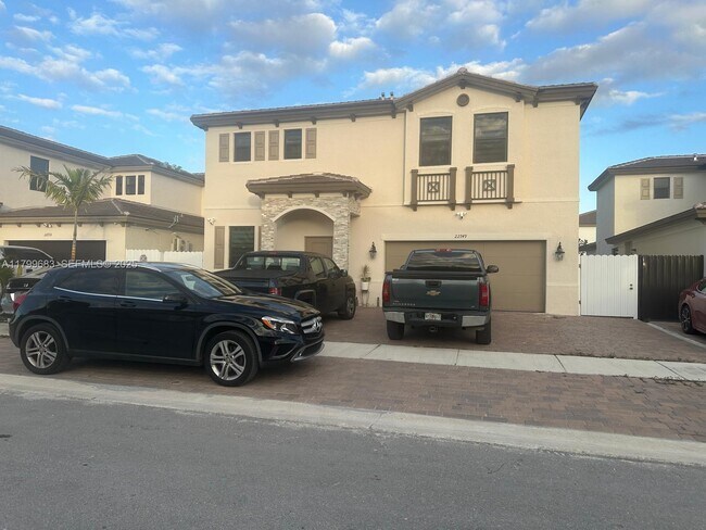 Building Photo - 22749 SW 131st Pl Unit 0