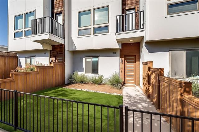 Building Photo - 3816 Roseland Ave Unit C 200