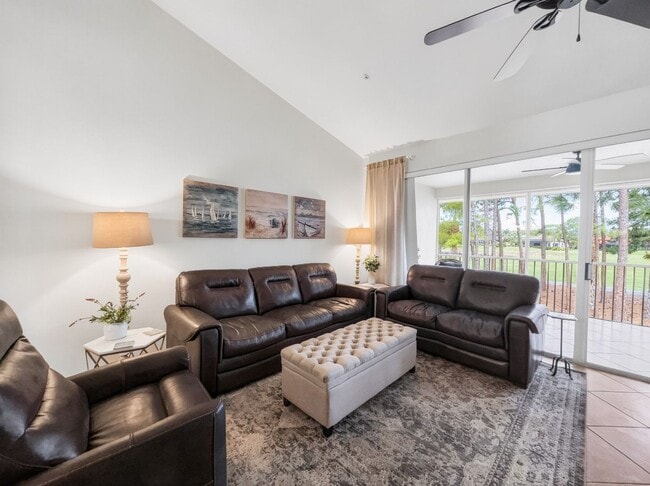 Building Photo - 3-bedroom condo available in Flamingo Fairways II