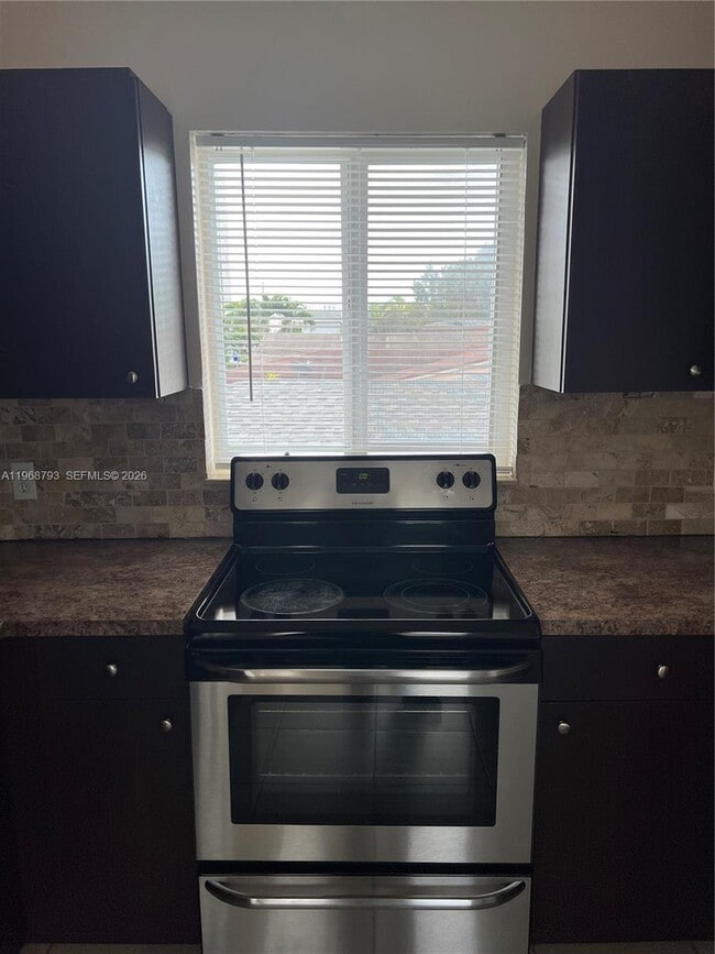 Photo - 890 NW 22nd Ct Unidad 890