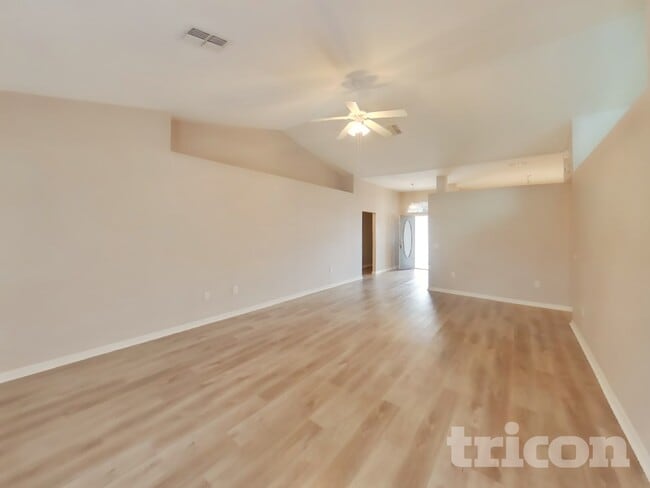 Photo - 39 Balsam St