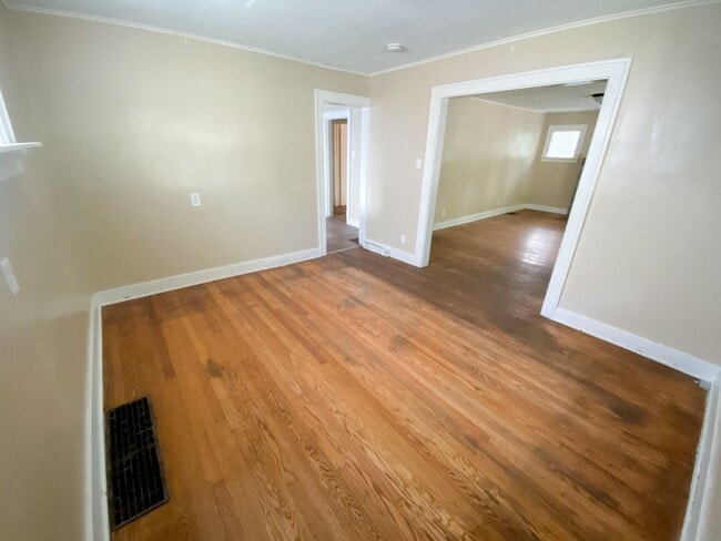 Photo - 3 Bedroom 1 Bath Spacious House