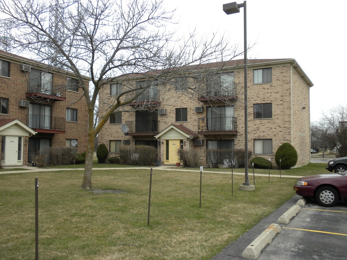 Photo - Hamilton Court Apartments