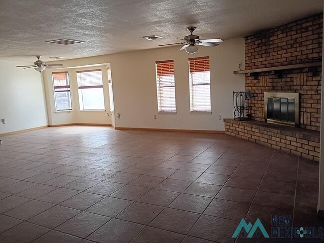 Photo - 2830 Santa Clara St SE