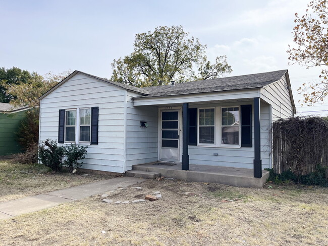 Building Photo - 2723 36th St Rental