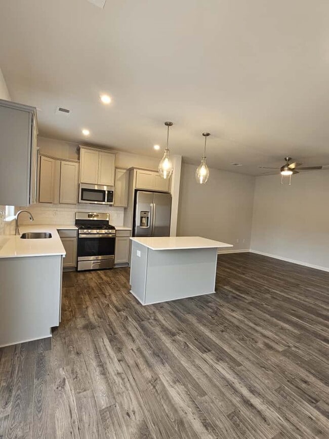 Photo - 252 Santorini Wy