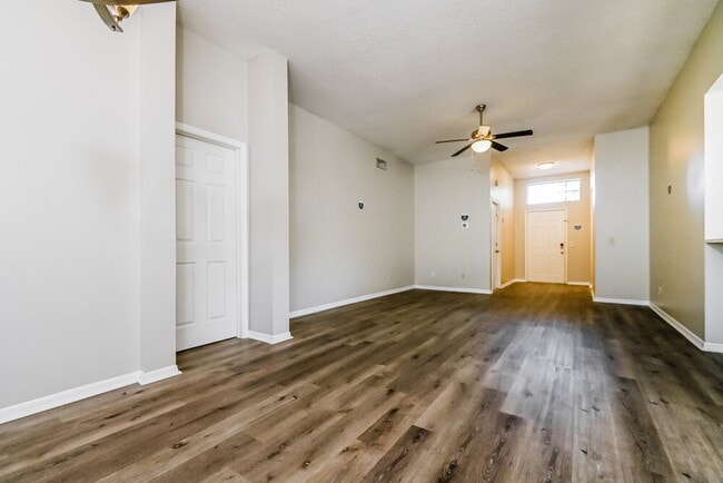 Photo - 552 Beth Ann St