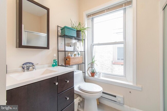 Photo - 1613 W Diamond St Unit 3